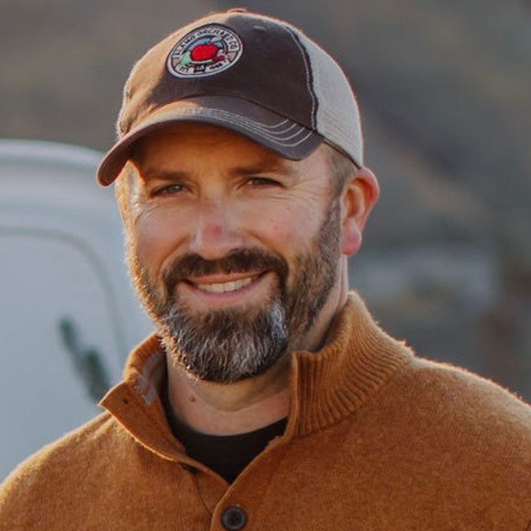 Brian Rowe headshot (1)